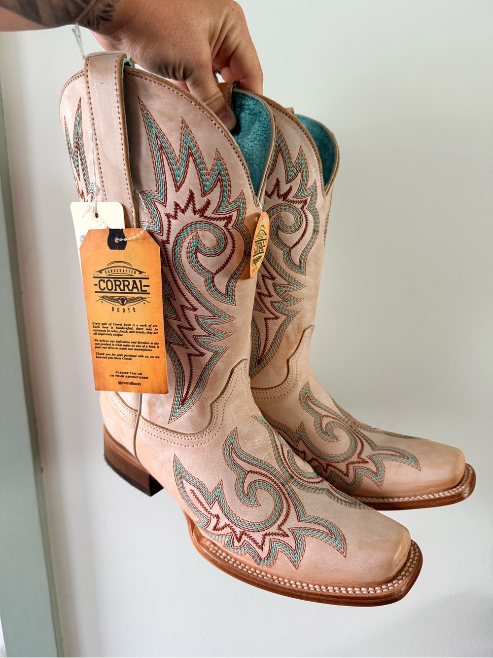 Corral Women's Cream Leather Western Boots with Teal and Rust Embroidery